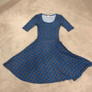 SOLD - LulaRoe Nicole dress size XS